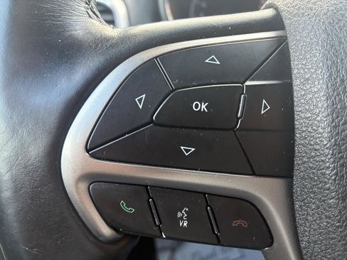 Used 2018 Jeep Grand Cherokee Limited AWD/4WD image 18