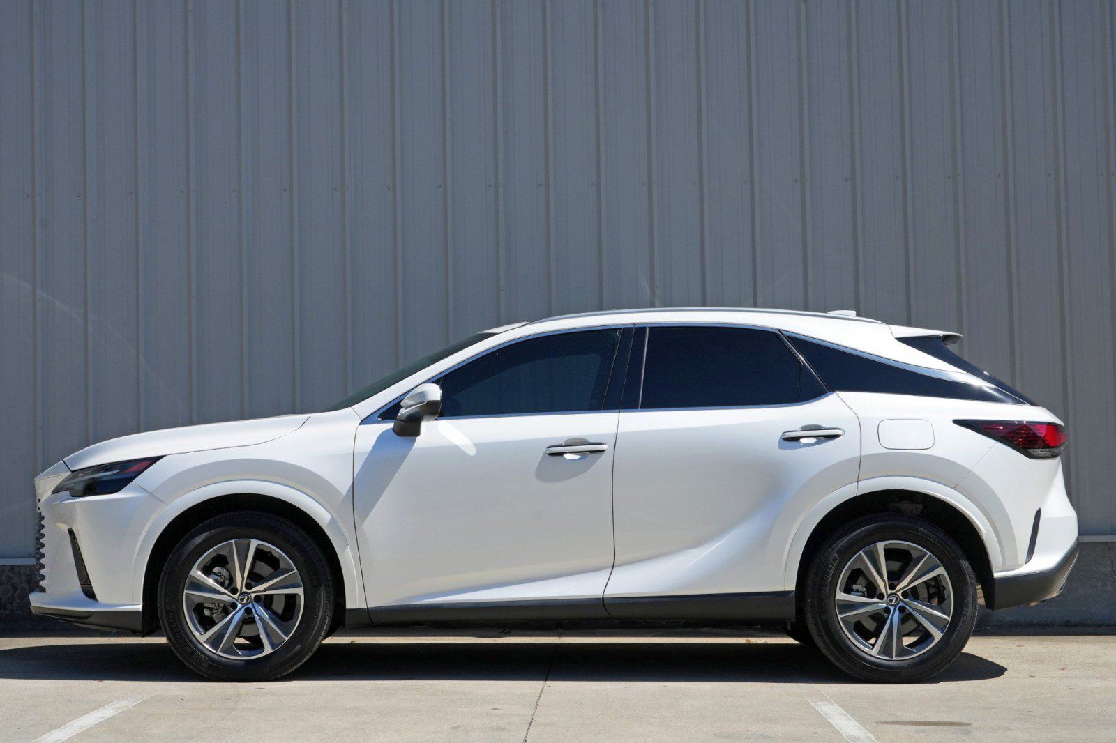 Used 2023 Lexus RX 350 Premium w/ Cold Area Package FWD image 9