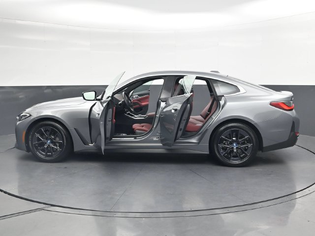 Certified 2024 BMW i4 eDrive35 w/ Premium Package RWD image 40