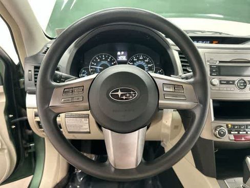 Used 2010 Subaru Outback 2.5i AWD/4WD image 7