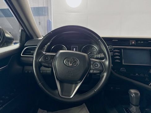 Used 2018 Toyota Camry SE FWD image 24