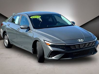 Used 2024 Hyundai Elantra SE