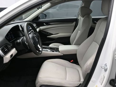 Used 2021 Honda Accord Hybrid image 12