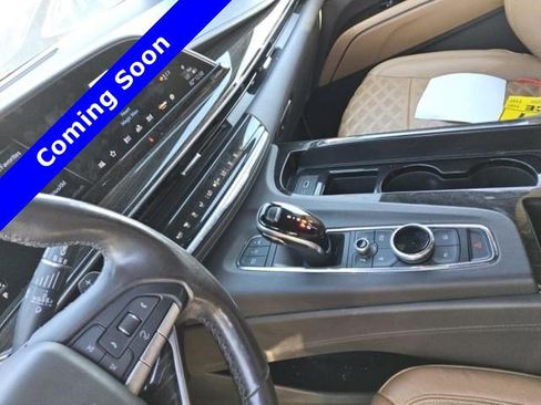Used 2021 Cadillac Escalade ESV Premium Luxury w/ Driver Assist Tech Package AWD/4WD image 20