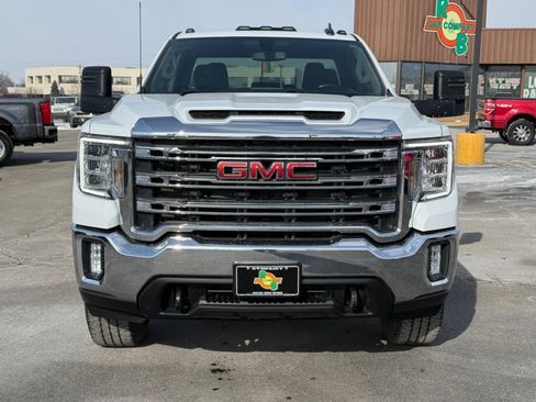 Used 2022 GMC Sierra 2500 SLE image 3