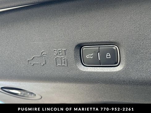 New 2026 Lincoln Navigator Reserve AWD/4WD image 18