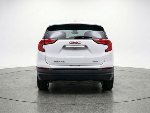 Used 2024 GMC Terrain SLT AWD/4WD image 7