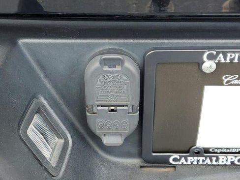 Used 2018 Ford F150 Platinum w/ Equipment Group 701A Luxury AWD/4WD image 13