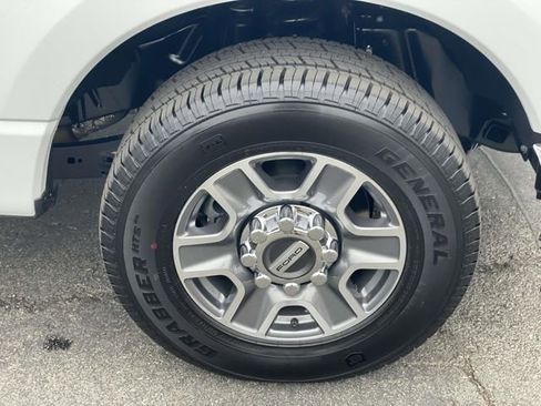 New 2026 Ford F350 Lariat RWD image 33