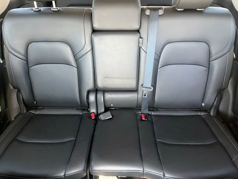 Used 2025 Nissan Pathfinder SL image 14