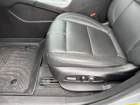 Used 2024 Chevrolet Blazer LT image 13