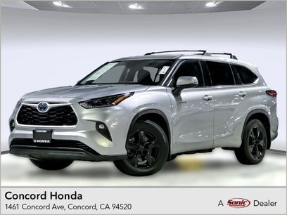 Used 2021 Toyota Highlander LE