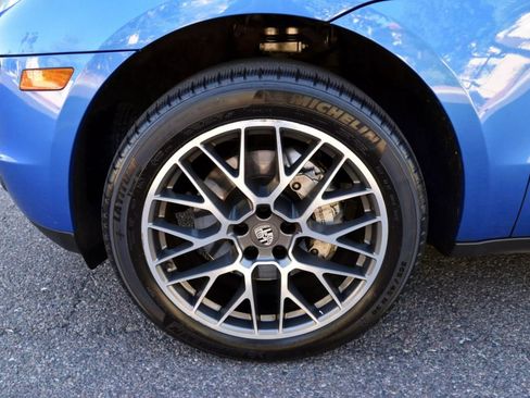 Used 2017 Porsche Macan S w/ Premium Package Plus image 38