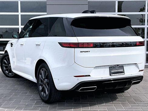 Used 2024 Land Rover Range Rover Sport Dynamic SE image 12