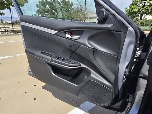 Used 2016 Honda Civic EX-T image 16