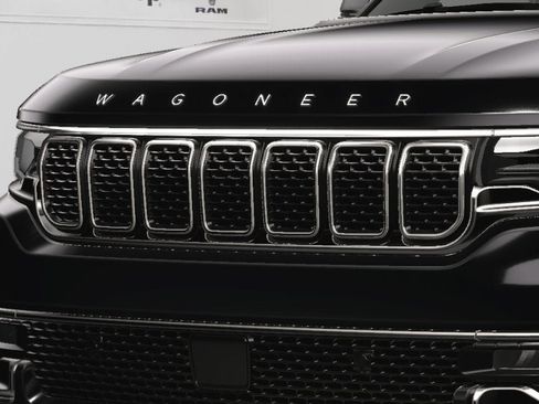 New 2024 Jeep Wagoneer L Series II w/ Flexible Seating Group AWD/4WD image 42