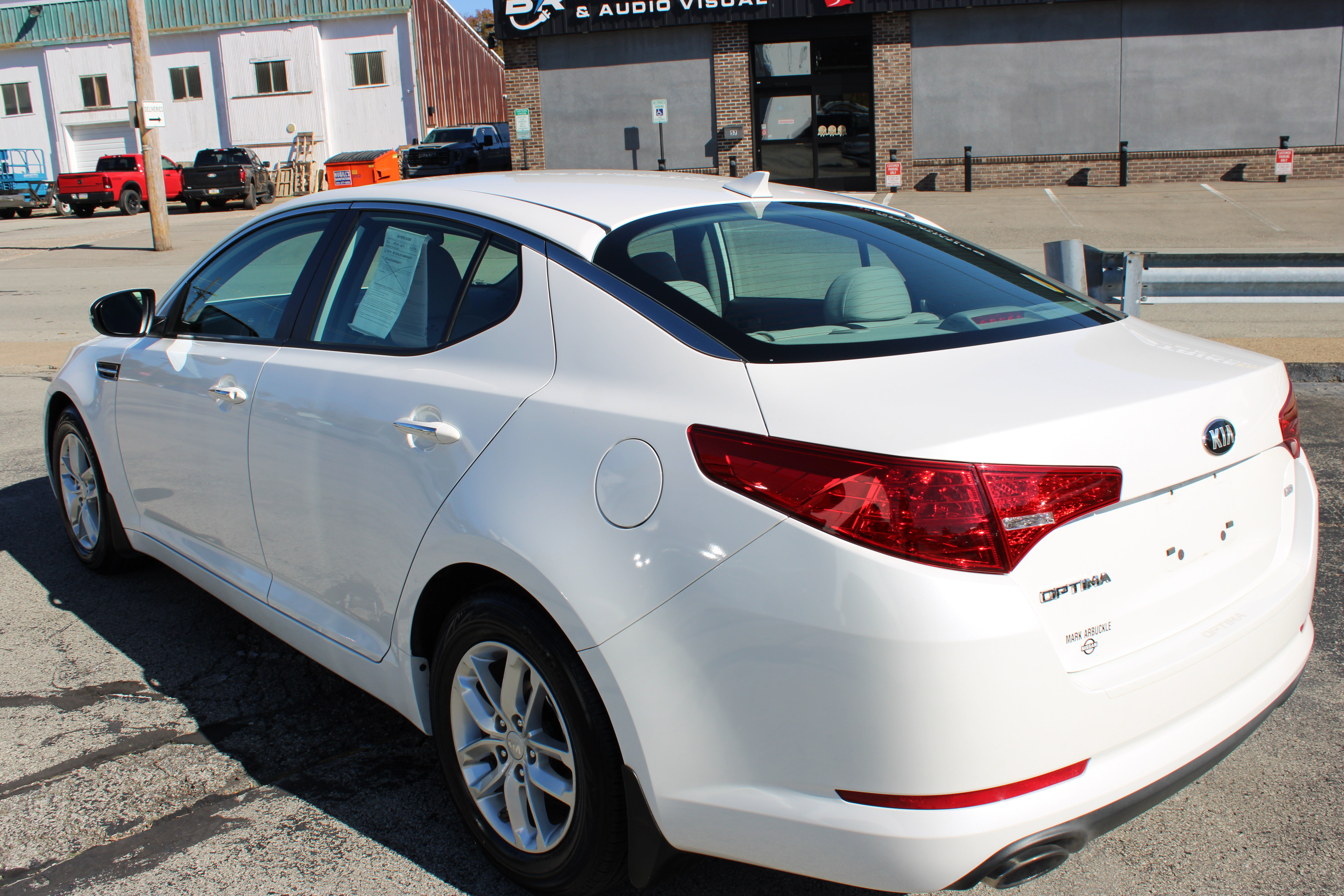 Used 2013 Kia Optima LX FWD image 3