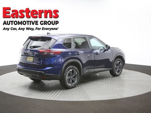 Used 2024 Nissan Rogue SV AWD/4WD image 40
