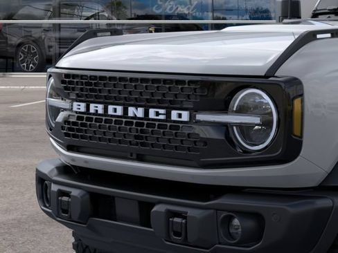 New 2026 Ford Bronco Badlands w/ Sasquatch Package AWD/4WD image 19