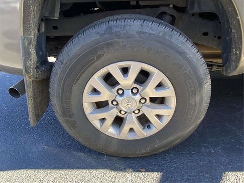 Used 2013 Toyota Tacoma PreRunner image 10