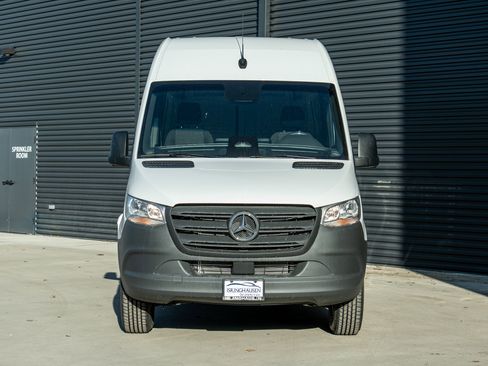 New 2026 Mercedes-Benz Sprinter 2500 image 2
