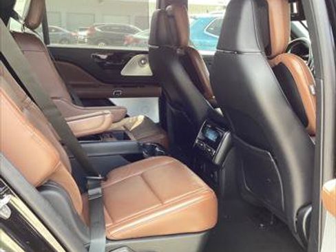 Used 2020 Lincoln Aviator Grand Touring w/ Equipment Group 302A AWD/4WD image 14