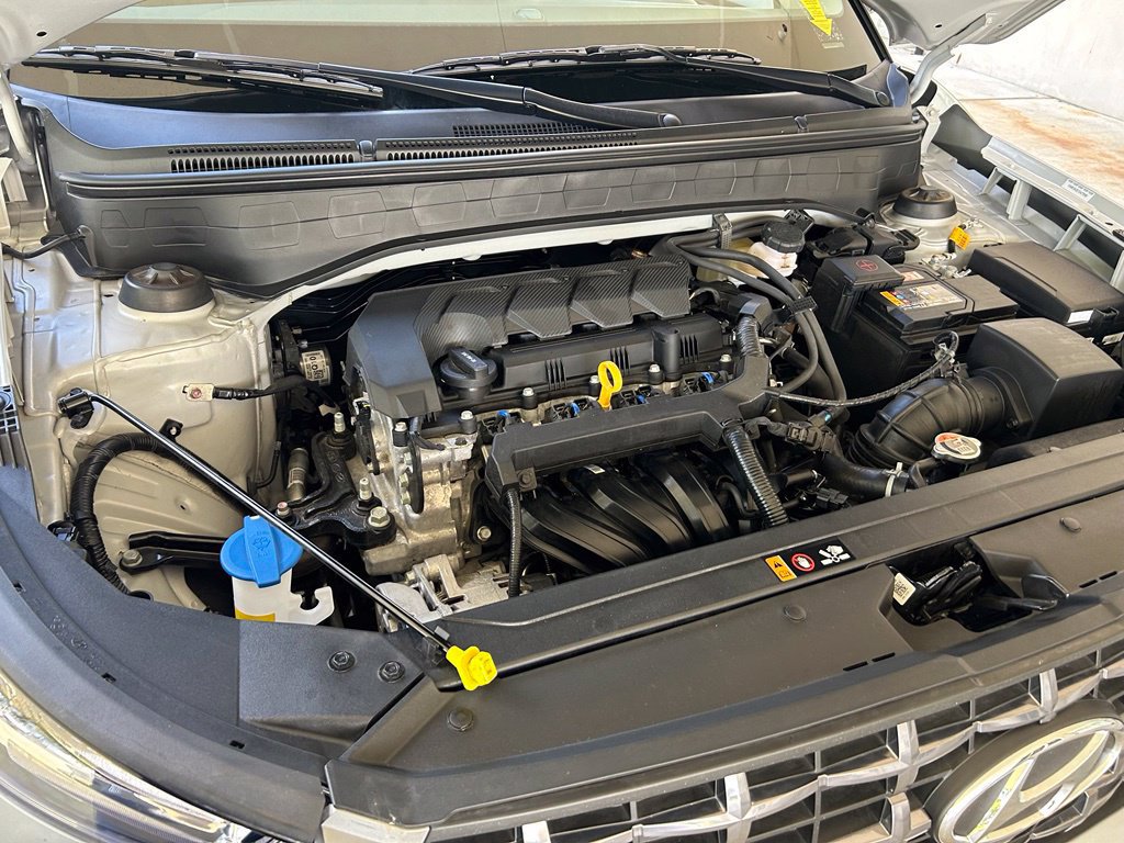 Used 2026 Hyundai Venue SEL FWD image 13