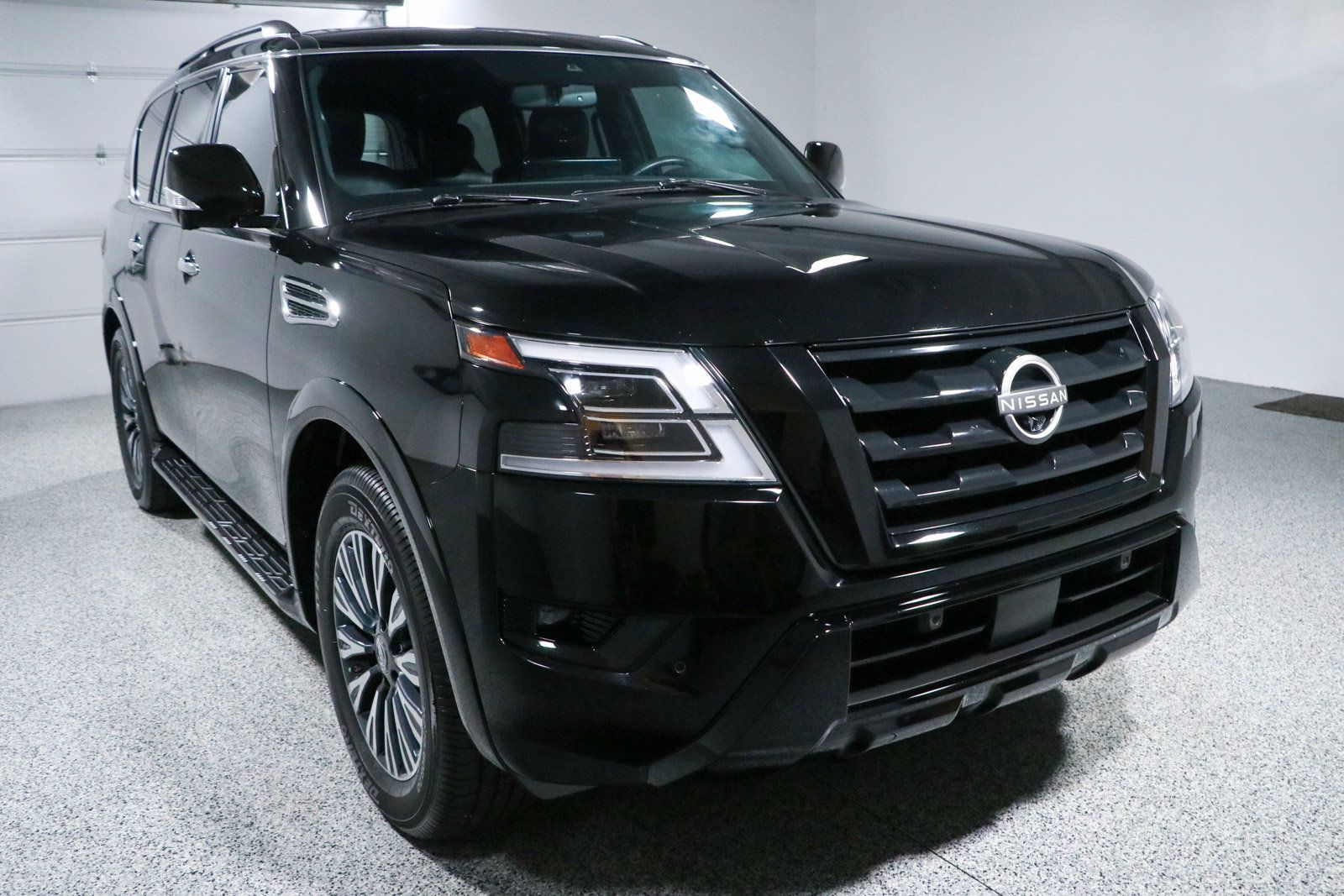 Used 2023 Nissan Armada SL w/ Midnight Edition Package AWD/4WD image 5