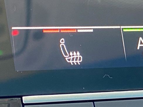 Used 2022 Audi e-tron Premium image 14