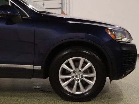 Used 2013 Volkswagen Touareg VR6 AWD/4WD image 12