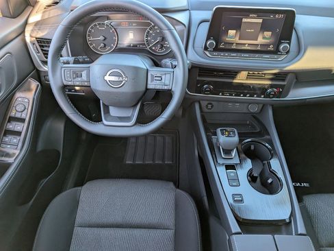 New 2026 Nissan Rogue SV w/ Cold Weather Package FWD image 9