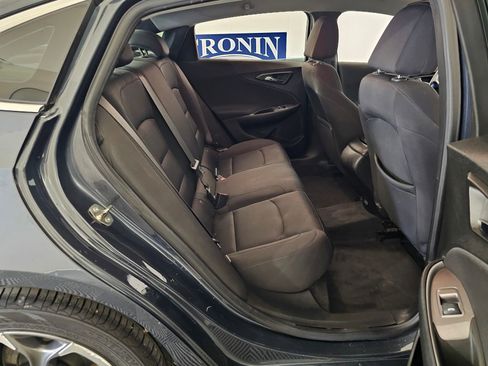 Used 2019 Chevrolet Malibu RS image 33