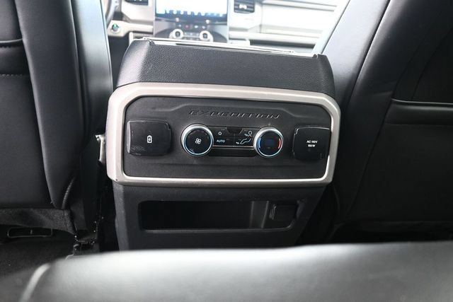 Used 2024 Ford Expedition Max XLT AWD/4WD image 16