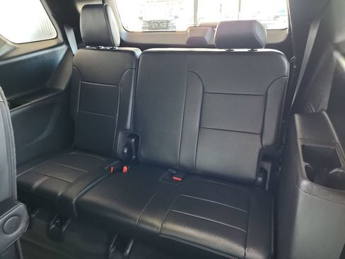 Certified 2023 Chevrolet Traverse LT w/ LPO, Floor Liner Package AWD/4WD image 41