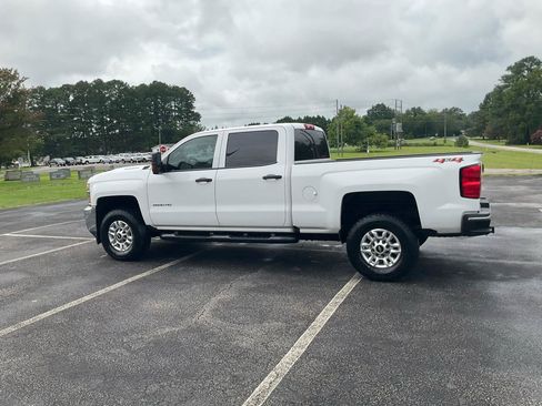 Used 2019 Chevrolet Silverado 2500 W/T w/ WT Convenience Package AWD/4WD image 11