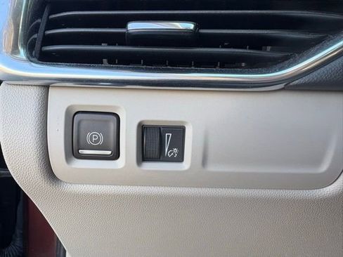 Certified 2023 Cadillac XT4 Premium Luxury w/ Cold Weather Package image 22