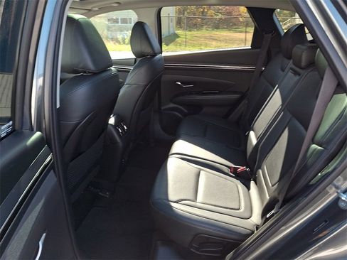 Used 2022 Hyundai Tucson Limited image 10