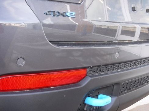 Used 2023 Jeep Grand Cherokee Trailhawk w/ Luxury Tech Group III image 18