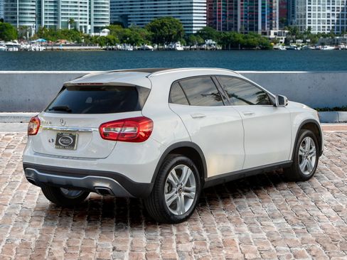 Used 2020 Mercedes-Benz GLA 250 w/ Convenience Package image 5