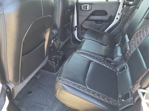 Used 2023 Jeep Gladiator Overland image 24