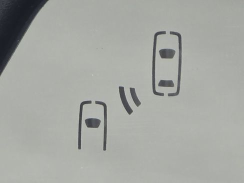 Used 2017 GMC Acadia Limited SLT image 8