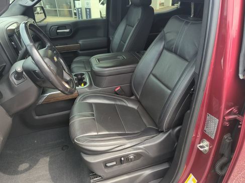 Used 2019 Chevrolet Silverado 1500 High Country w/ Technology Package RWD image 12
