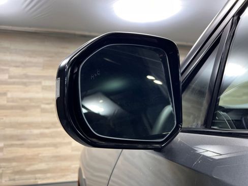 Used 2022 Rivian R1S Launch Edition image 26