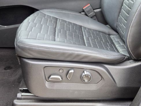 Certified 2025 Cadillac Escalade Sport Platinum image 29