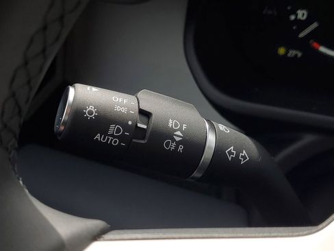 New 2026 Land Rover Defender 130 X-Dynamic SE AWD/4WD image 13