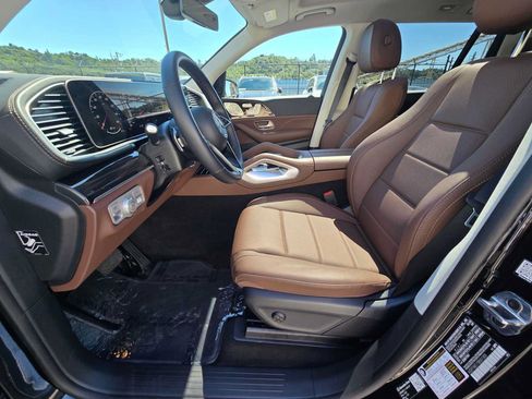 Used 2026 Mercedes-Benz GLS 450 4MATIC image 23