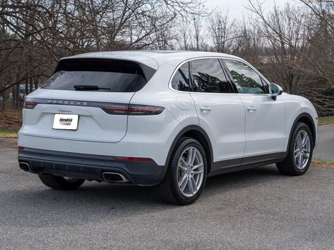 Certified 2023 Porsche Cayenne Platinum Edition AWD/4WD image 8
