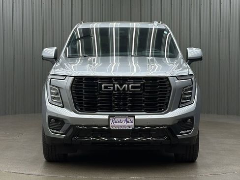 Used 2025 GMC Yukon XL Denali w/ Sun & Power Step Package image 8