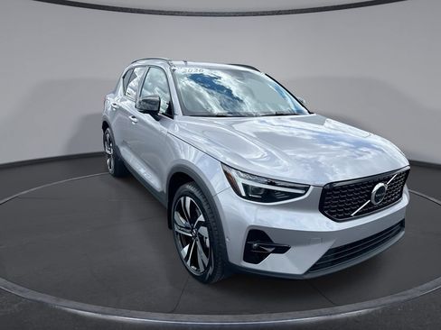 Used 2026 Volvo XC40 B5 Ultra w/ Climate Package AWD/4WD image 12