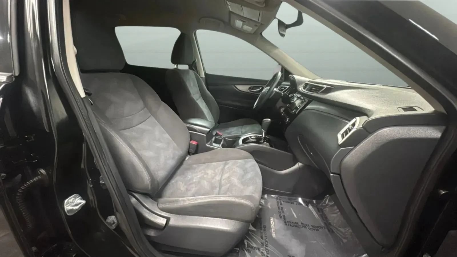 Used 2016 Nissan Rogue S FWD image 19
